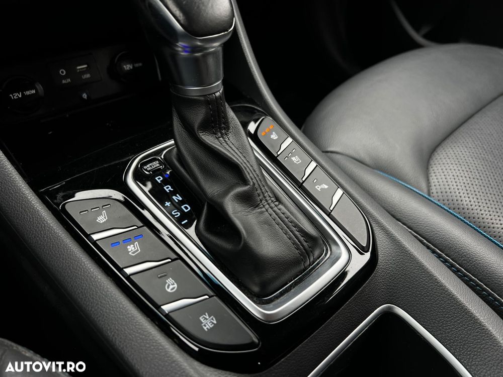 Hyundai IONIQ Plug-In Hybrid 1.6 141CP Exclusive - 11