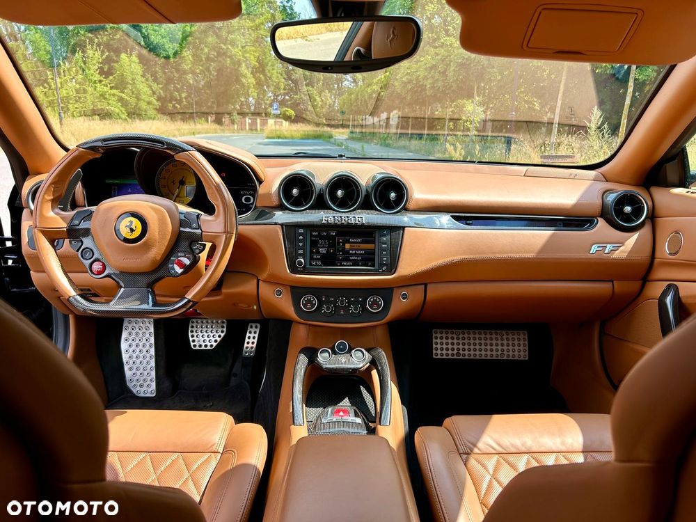 Ferrari FF - 4