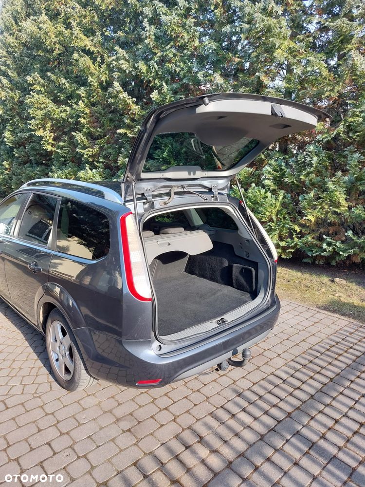 Ford Focus 1.6 16V Trend - 13