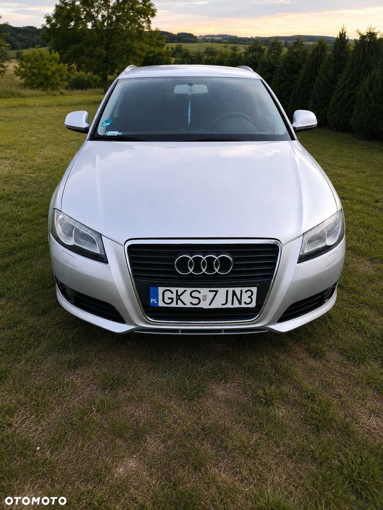 Audi A3 Sportback - 1