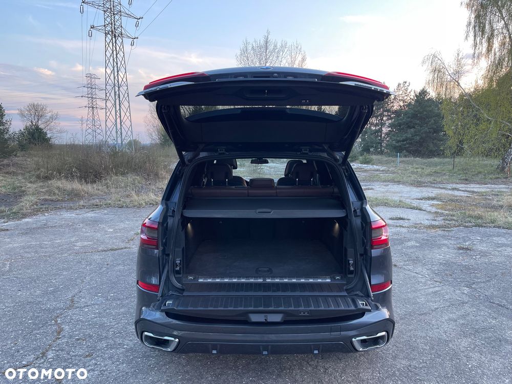 BMW X5 xDrive45e - 26