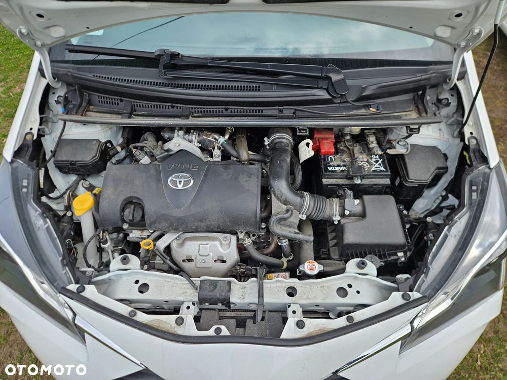 Toyota Yaris 1.5 Premium - 15