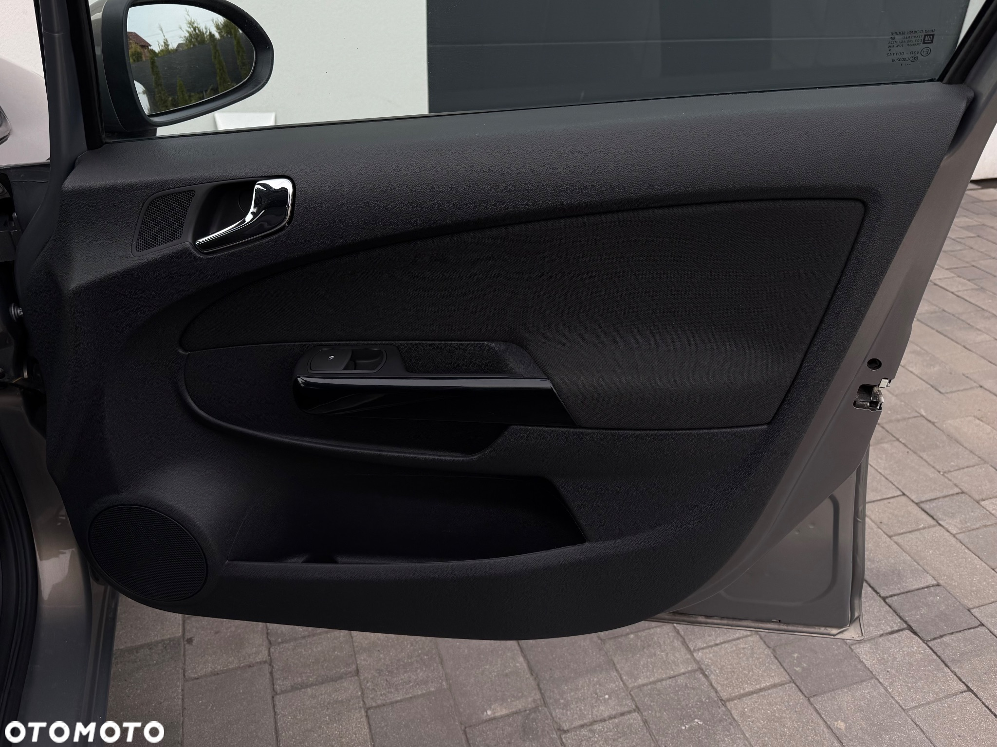 Opel Corsa 1.4 16V Enjoy - 31
