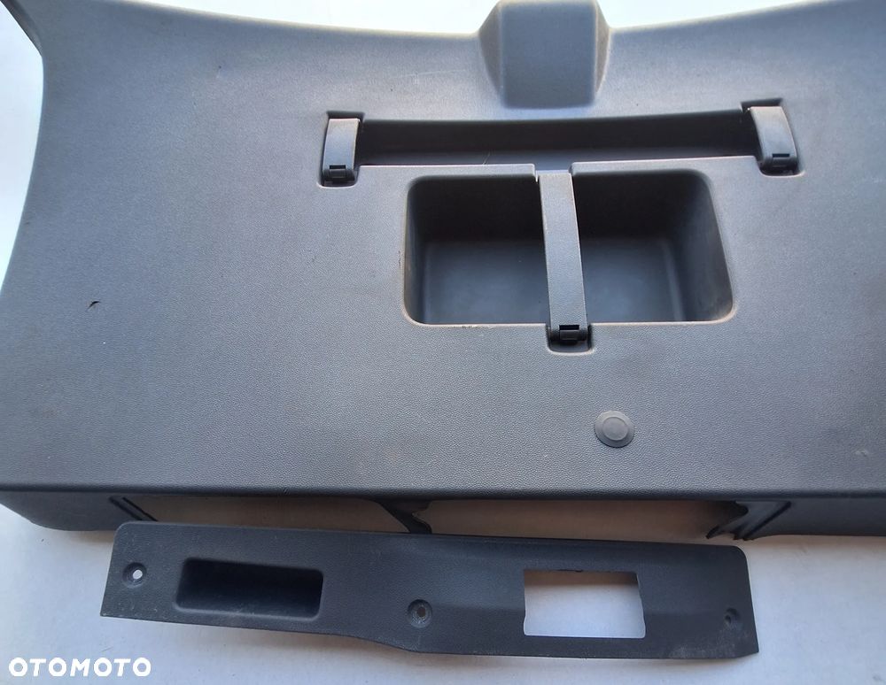 OSŁONA ,PLASTIK KLAPY BAGAŻNIKA  - OPEL ZAFIRA B LIFT / 2009 ROK - 2