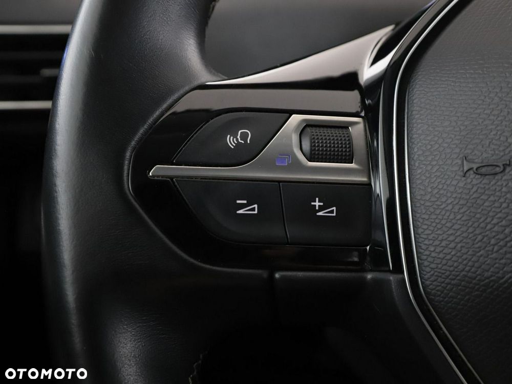 Peugeot 3008 1.2 PureTech Allure - 32