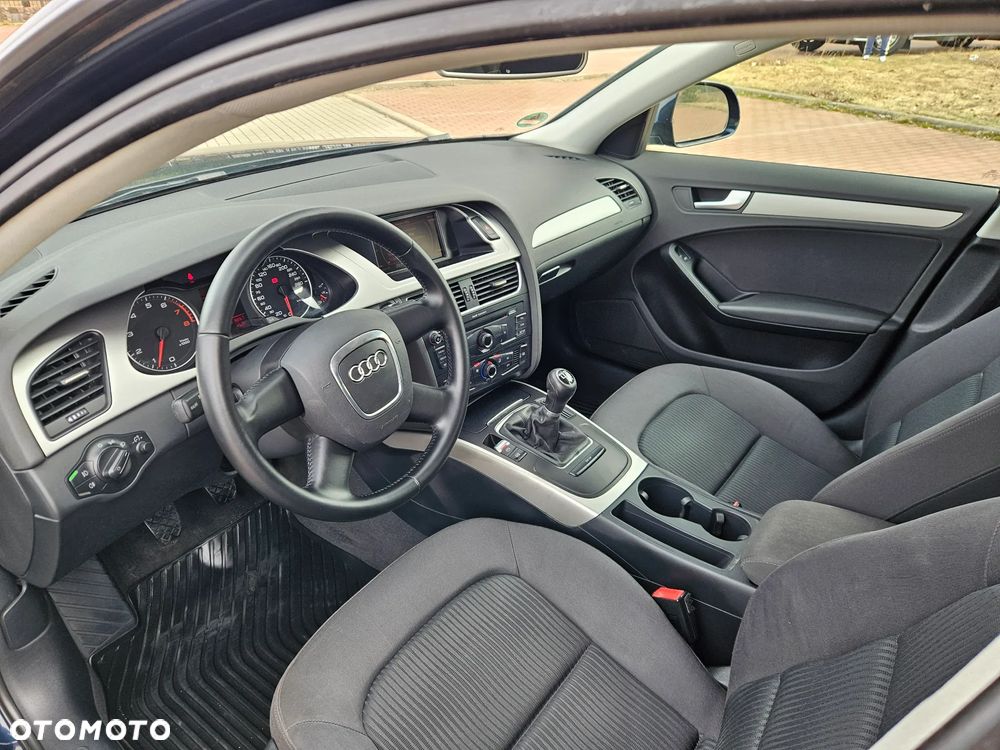 Audi A4 Avant 1.8 TFSI Attraction - 8