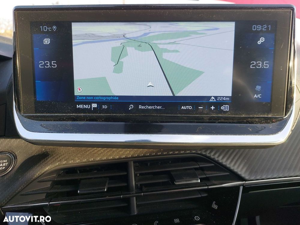 Peugeot 2008 PureTech 130 EAT8 GT - 10