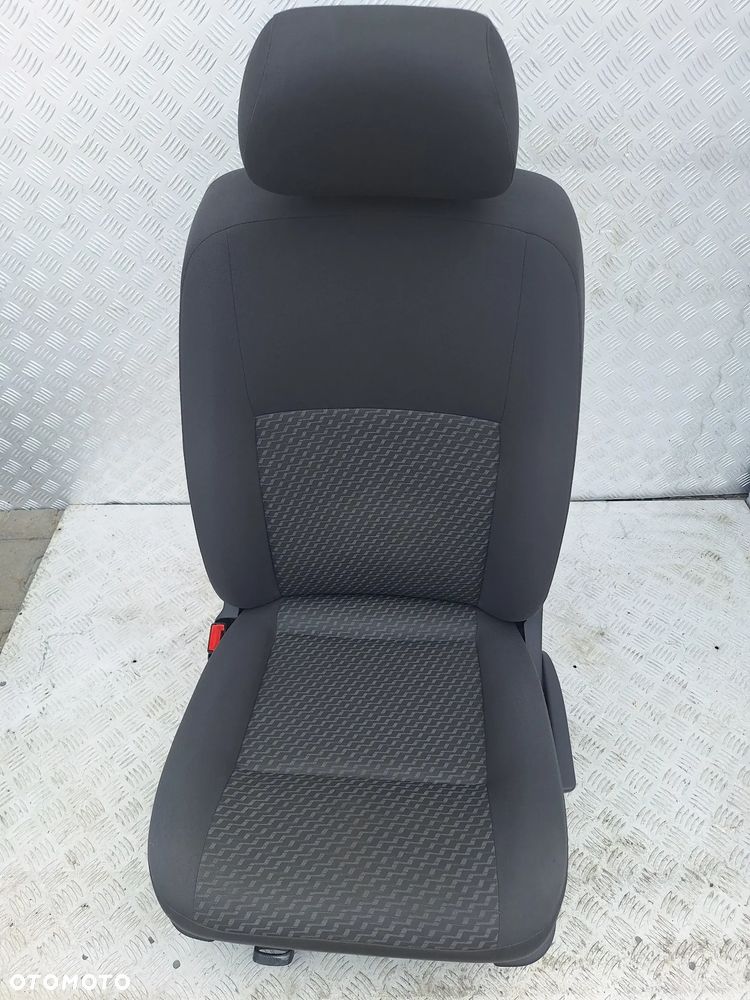 FOTEL LEWY PRZÓD KIEROWCY  VW TRANSPORTER T5 T6 LIFT CARAVELLE - 1