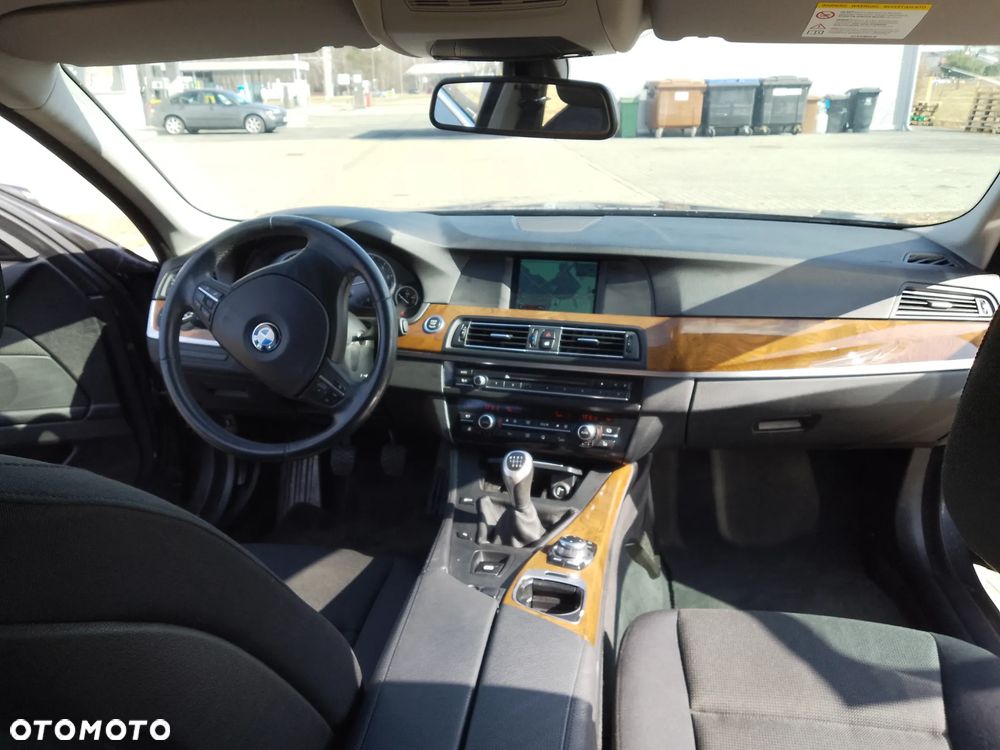 BMW Seria 5 523i - 19
