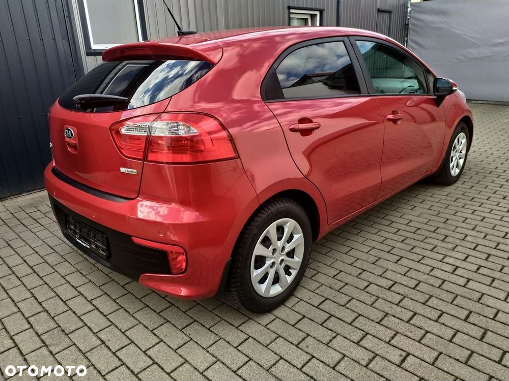 Kia Rio - 8