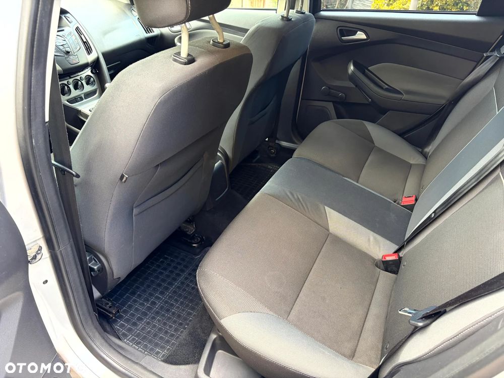 Ford Focus 1.6 TDCi Ambiente - 4