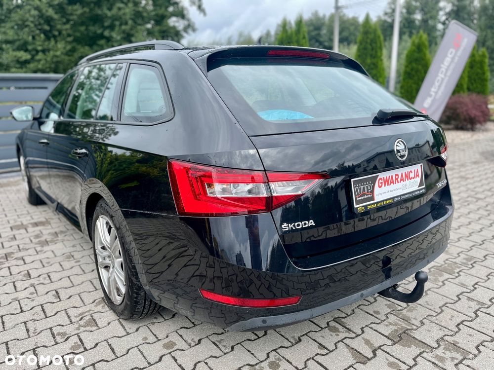 Skoda Superb 2.0 TDI Active - 11