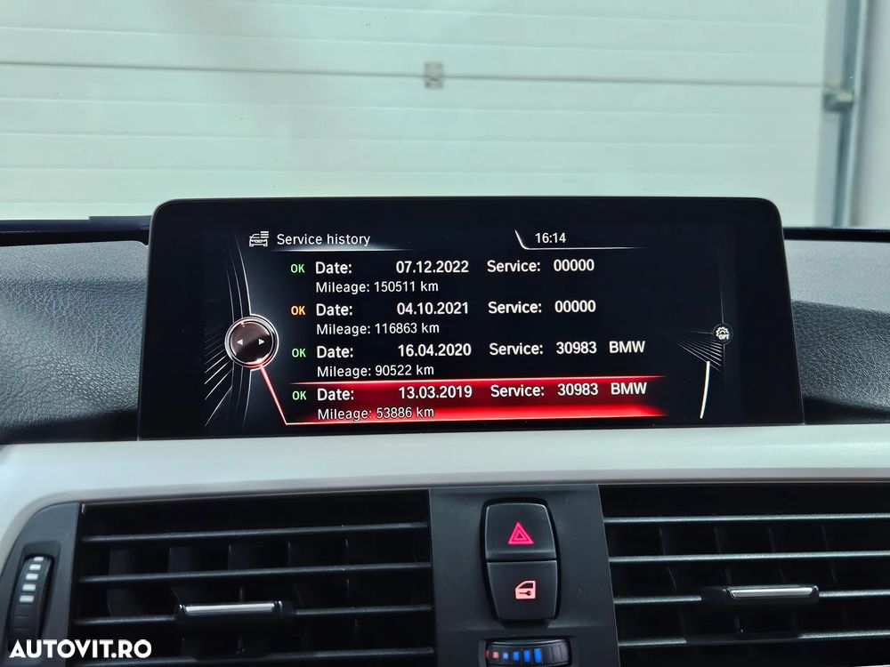 BMW Seria 3 320d Aut. Sport Line - 23