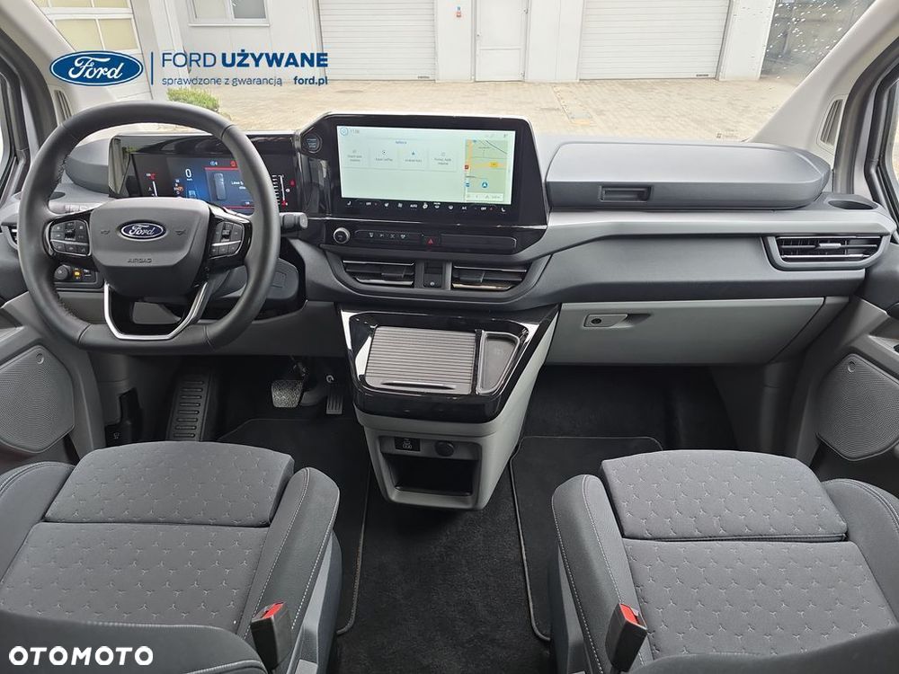 Ford Tourneo Custom - 17