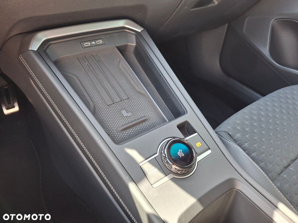Volkswagen T-Roc 1.5 eTSI R-Line DSG - 34