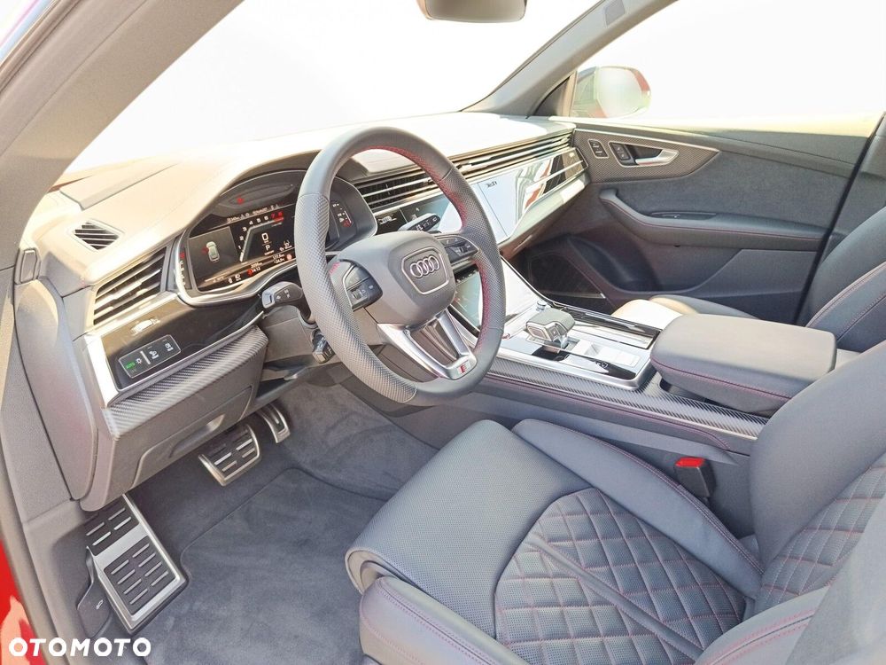 Audi SQ8 - 12