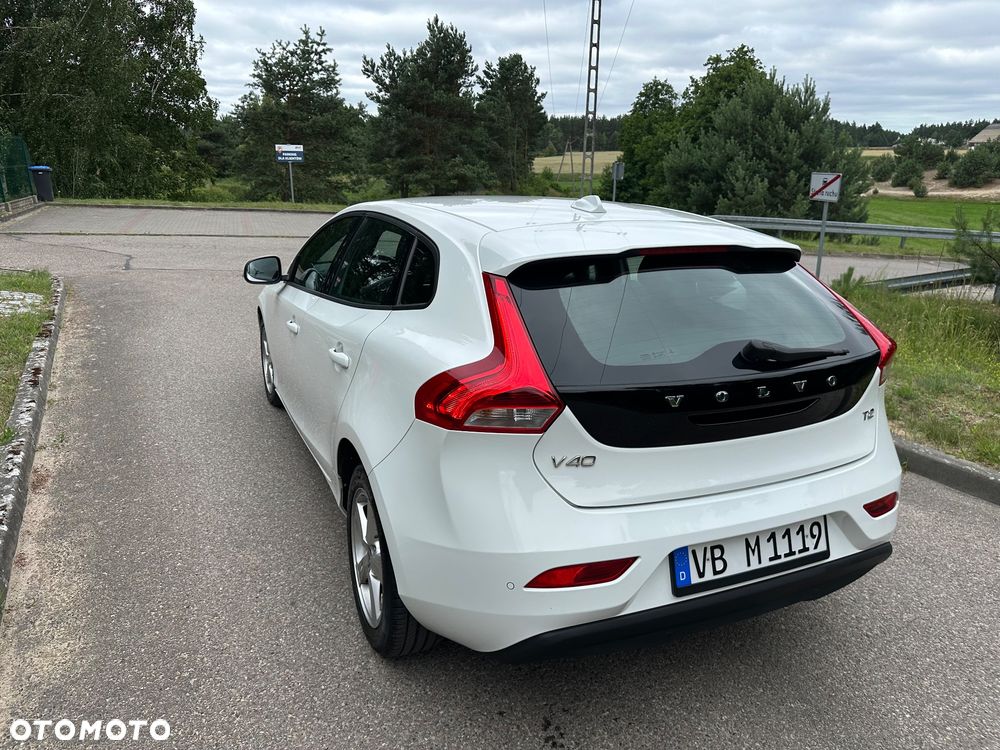 Volvo V40 T2 - 9
