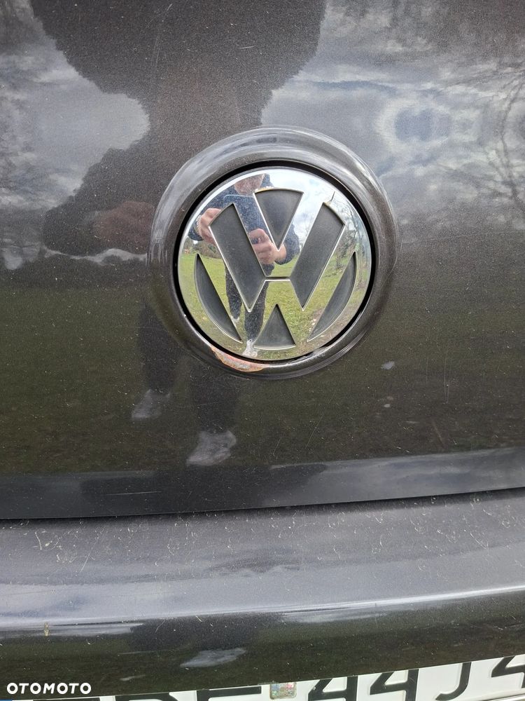 Volkswagen Passat 2.0 TDI DPF Highline - 9