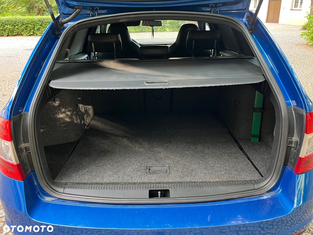 Skoda Octavia 2.0 TSI (Green tec) DSG RS - 17