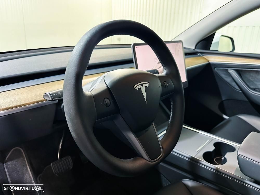Tesla Model Y Long Range Dual Motor AWD - 20