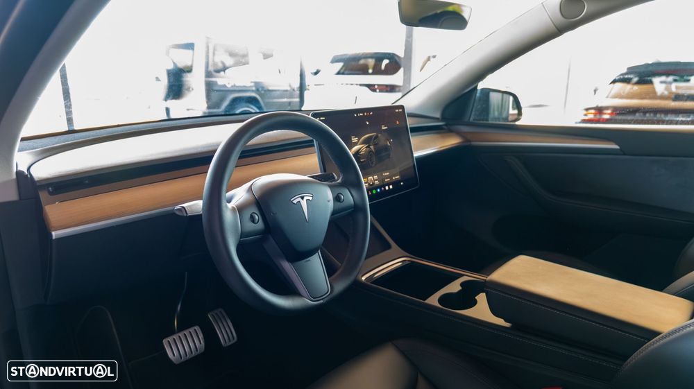 Tesla Model Y Performance Tração Integral - 12