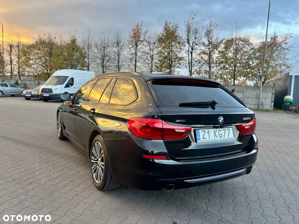 BMW Seria 5 520d xDrive MHEV Sport Line sport - 7