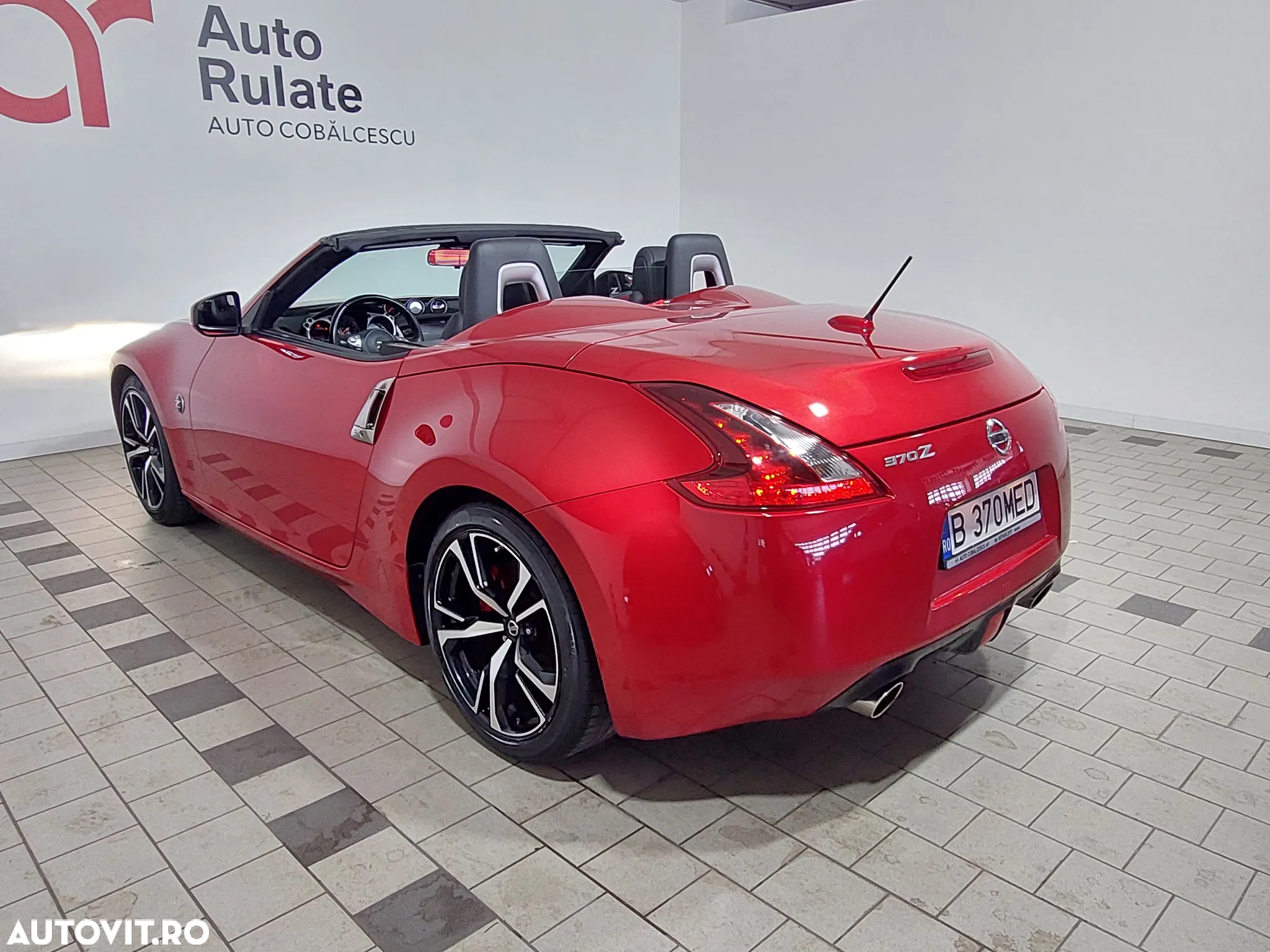 Nissan 370 Z - 8