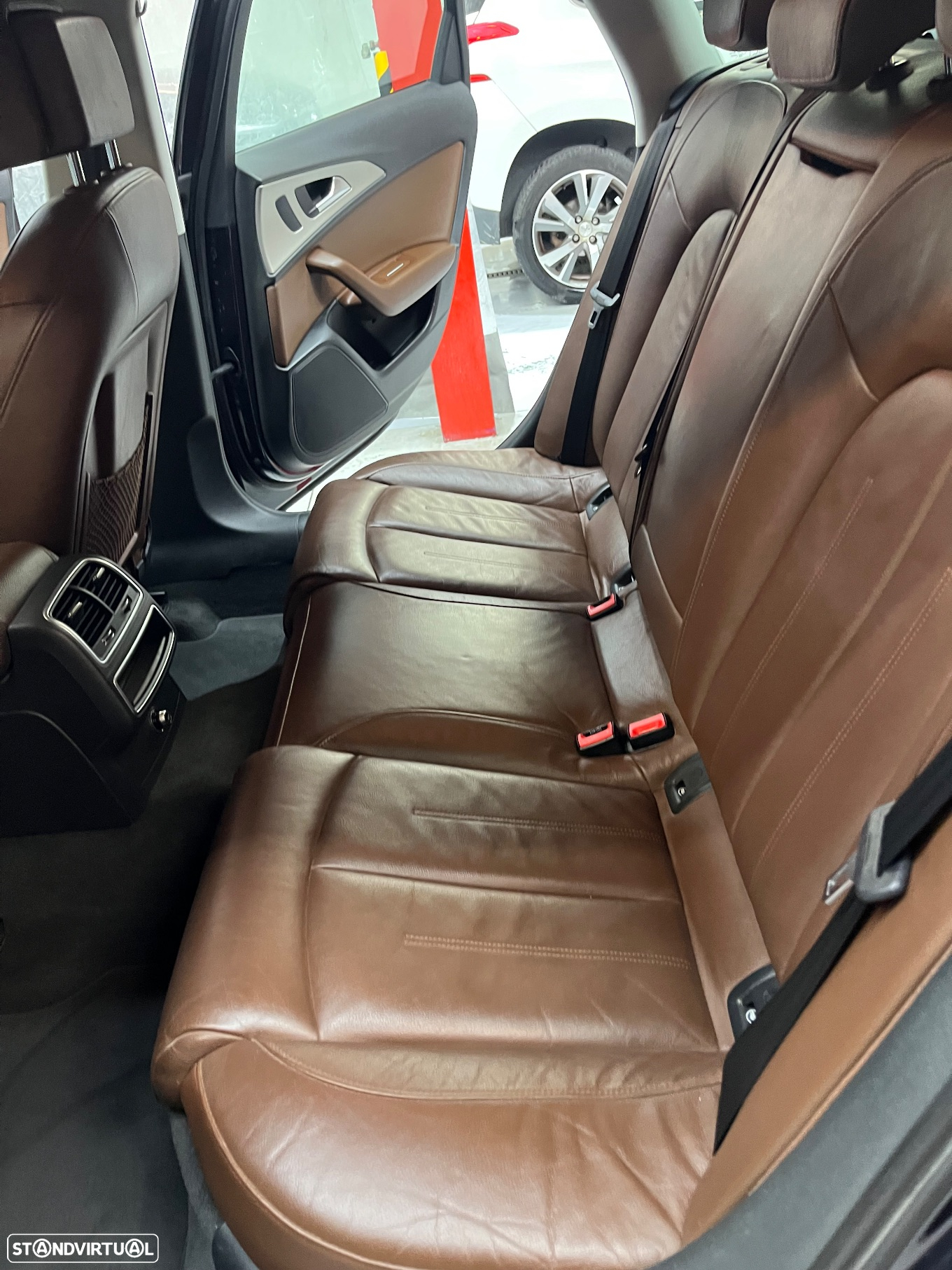 Audi A6 Avant 2.0 TDi Business Line Sport S tronic - 48