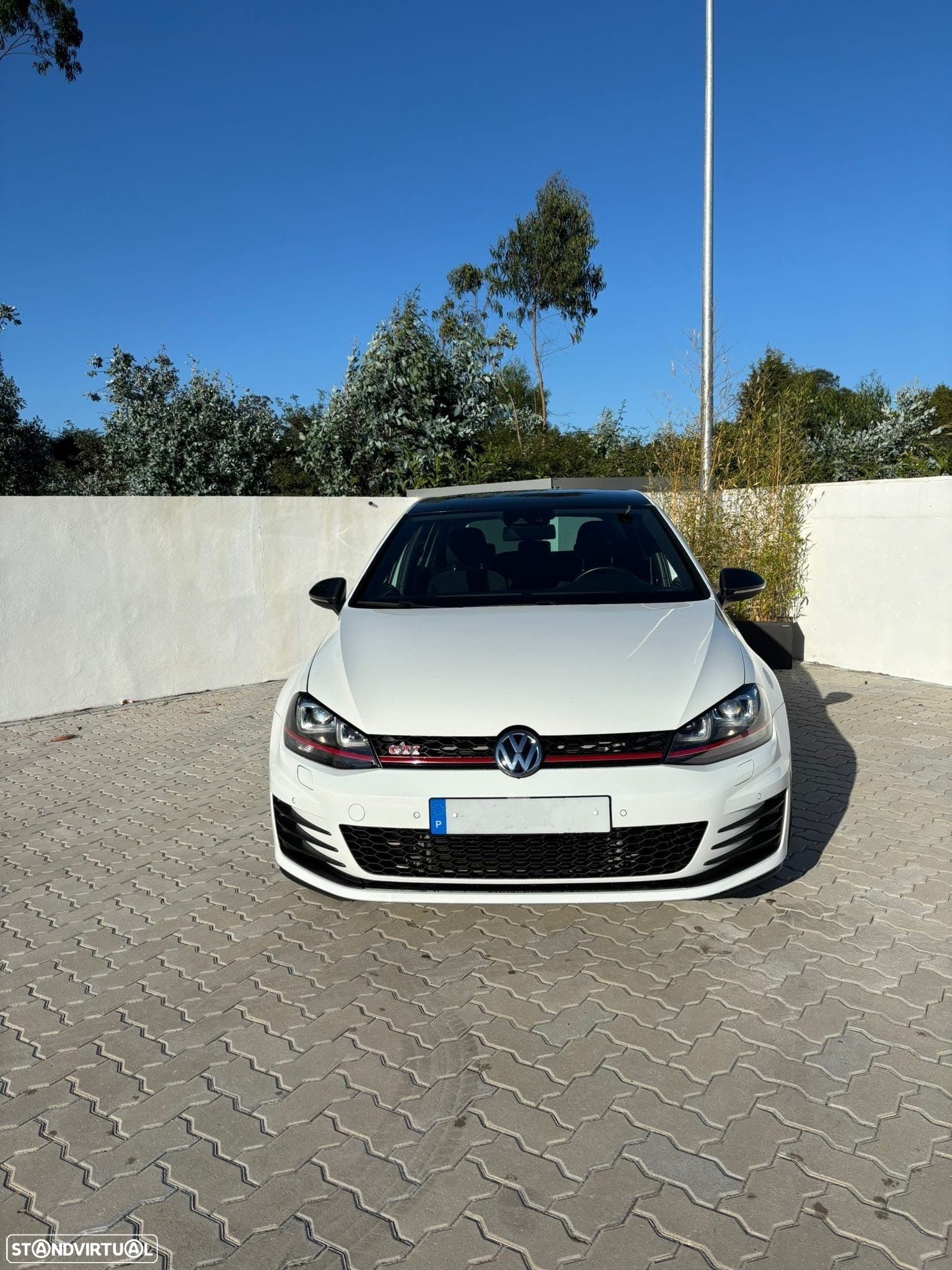 VW Golf 2.0 TSi GTi Performance - 1