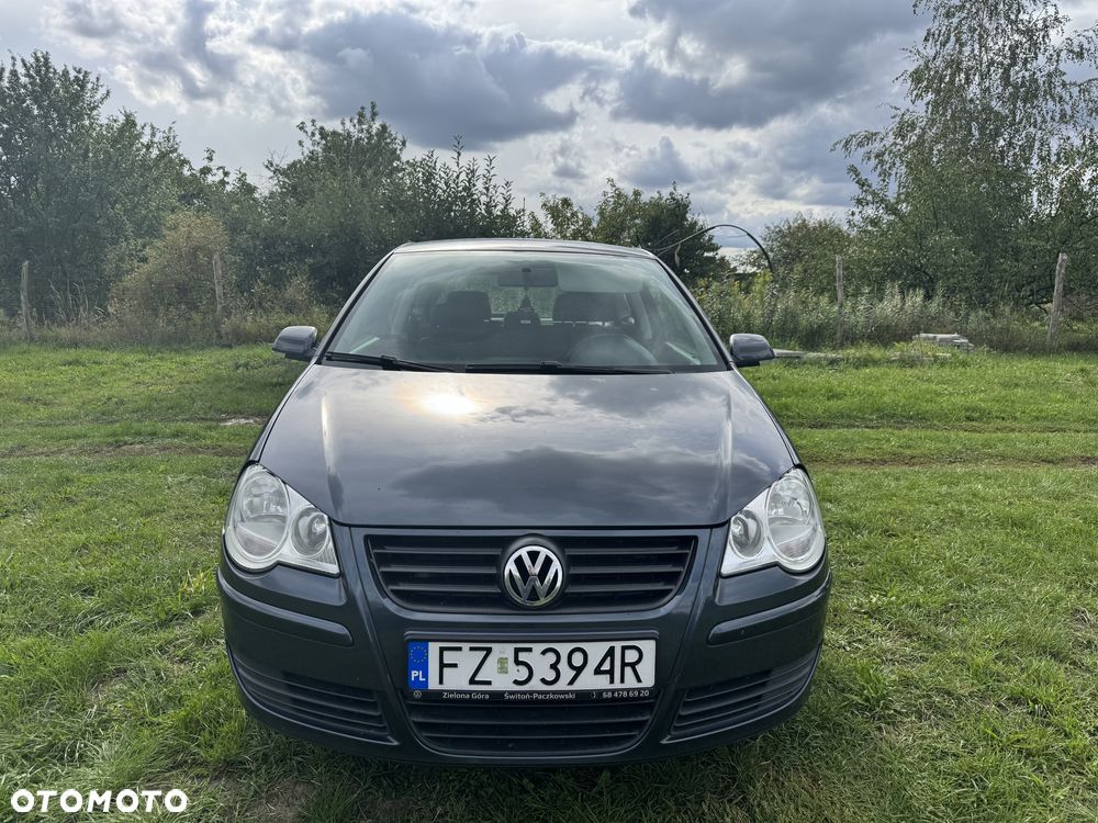 Volkswagen Polo - 2