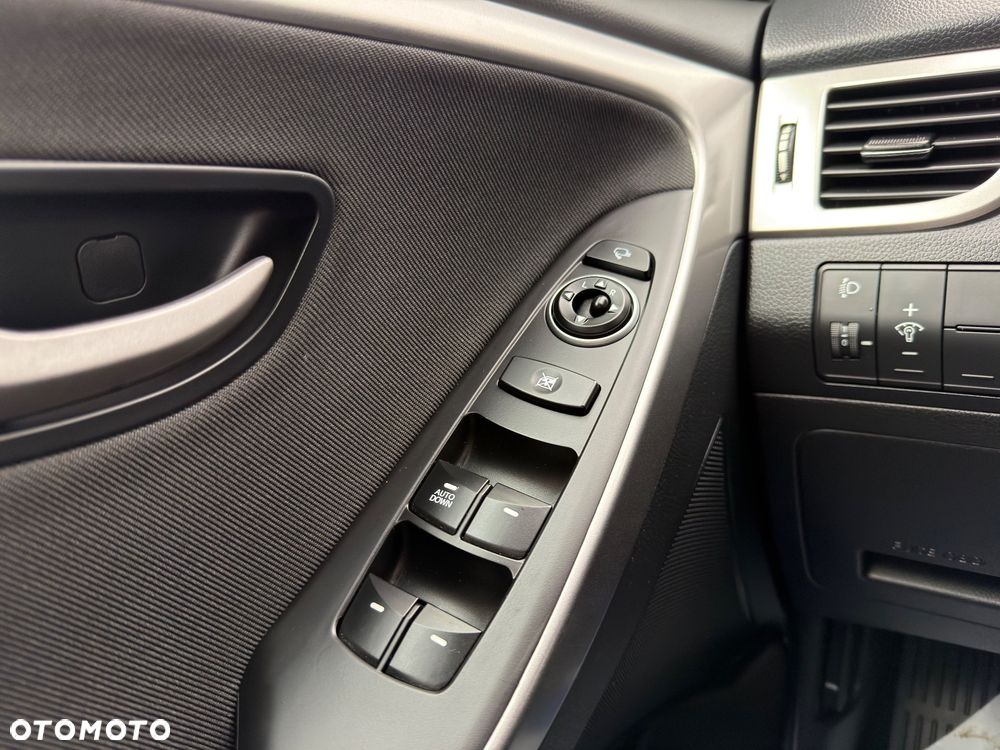 Hyundai i30 1.4 CRDi Premium - 35