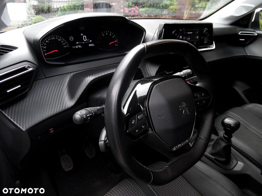 Peugeot 208 - 34