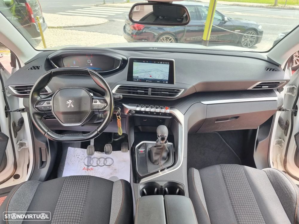 Peugeot 3008 PureTech 130 Stop & Start GPF Active - 17