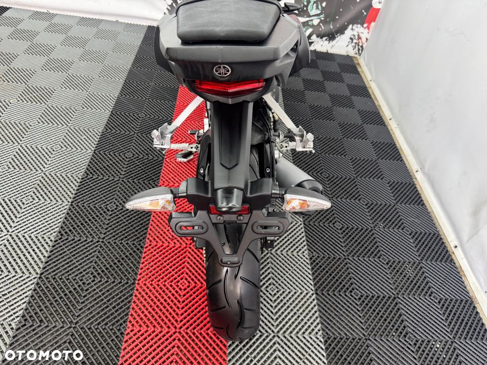 Yamaha MT - 19