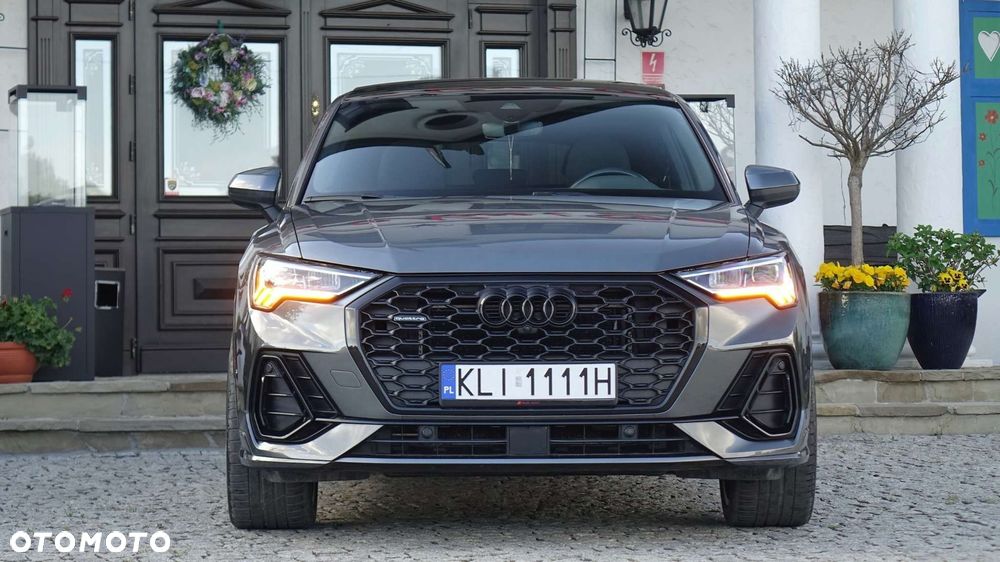 Audi Q3 Sportback - 9