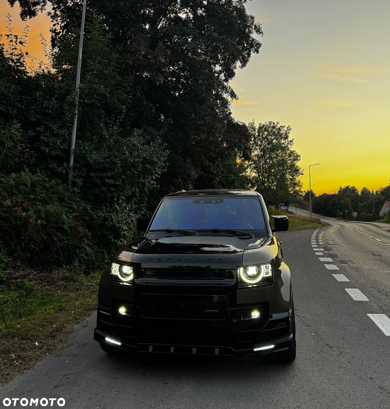 Land Rover Defender 110 3.0 D200 mHEV - 27