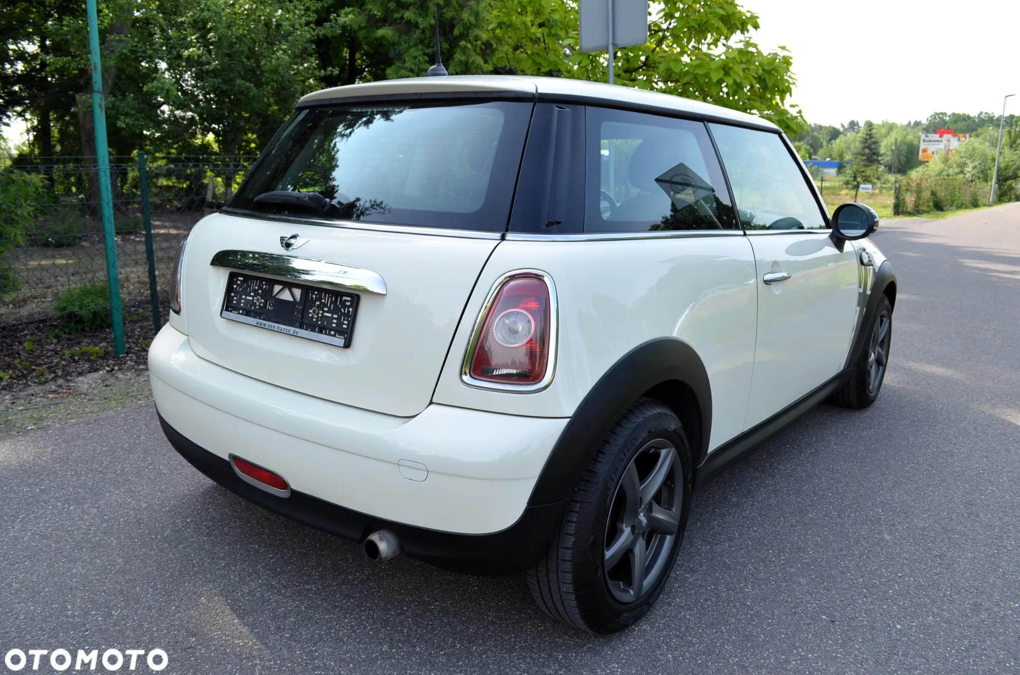 MINI ONE - 10