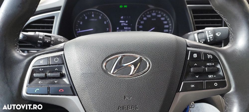 Hyundai Elantra 1.6 MPi Highway - 10