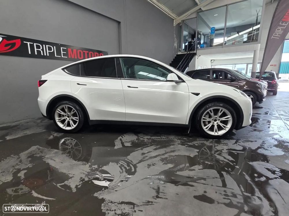 Tesla Model Y Long Range Dual Motor AWD - 7