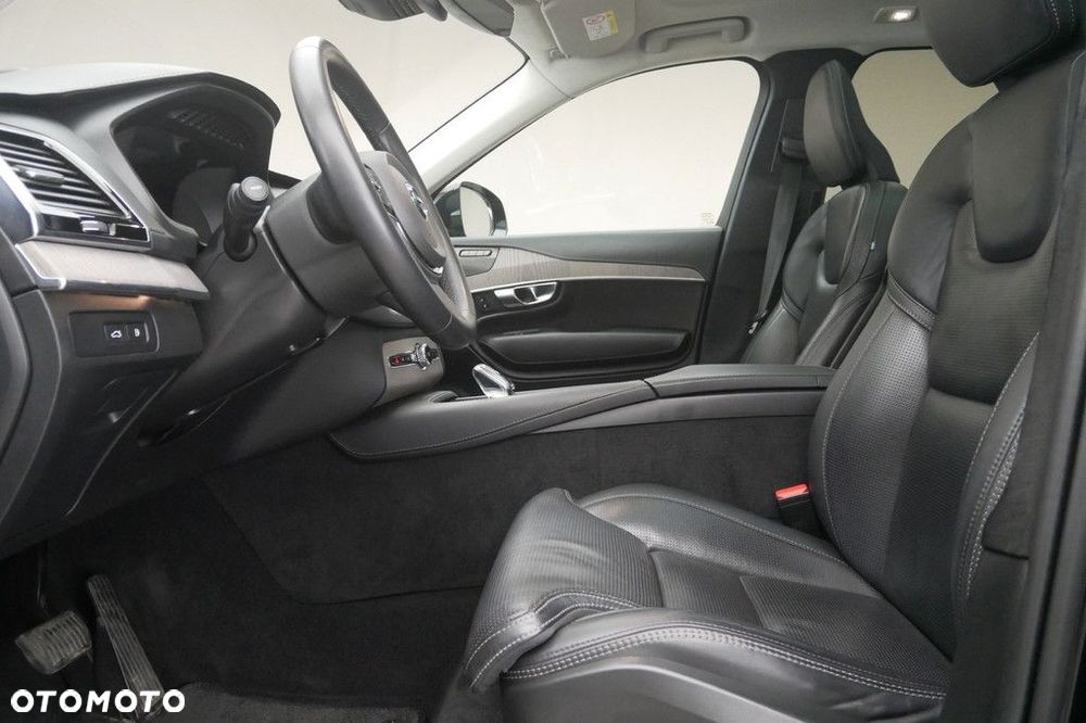 Volvo XC 90 - 12