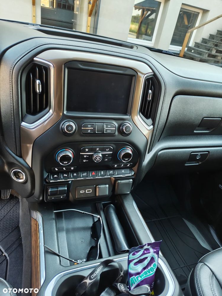 Chevrolet Silverado - 10