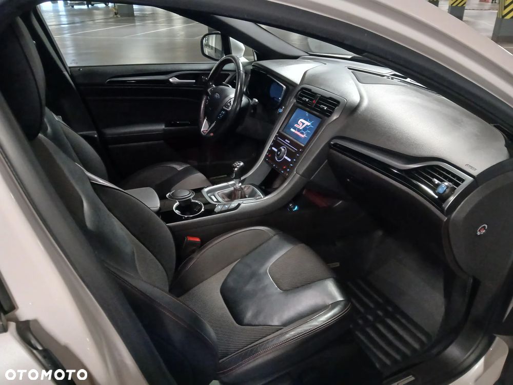 Ford Mondeo - 21