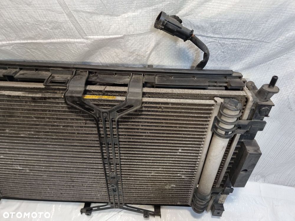 CHŁODNICE WENTYLATOR OPEL COMBO E 1,5 BLUEHDI  9809141780 9673999980 - 4