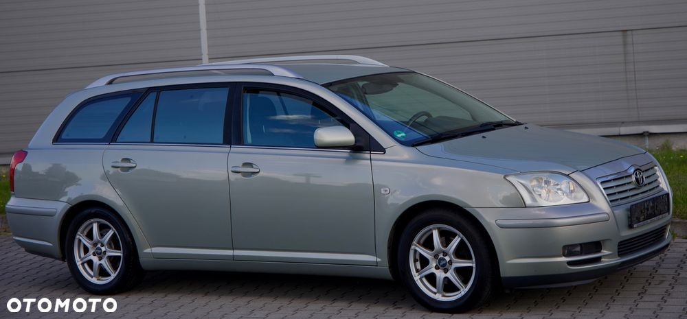 Toyota Avensis 1.8 VVT-i Combi Team - 15