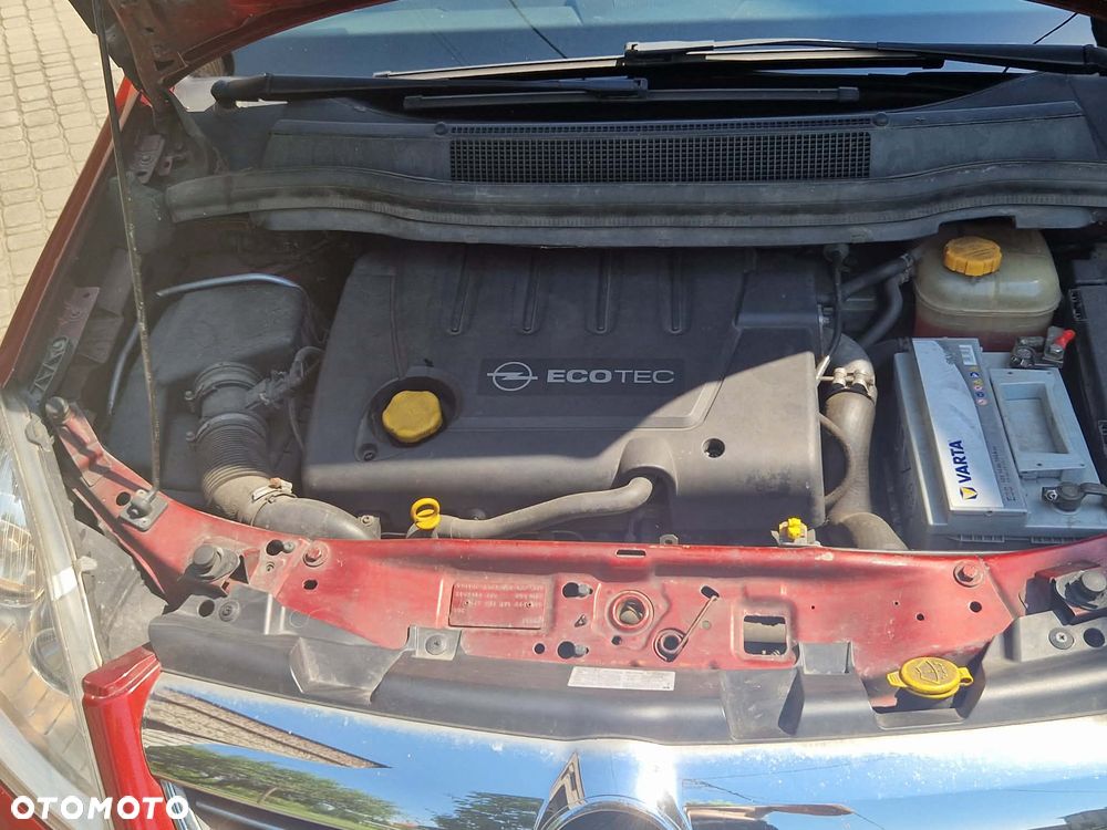 Opel Zafira 1.9 CDTI - 19