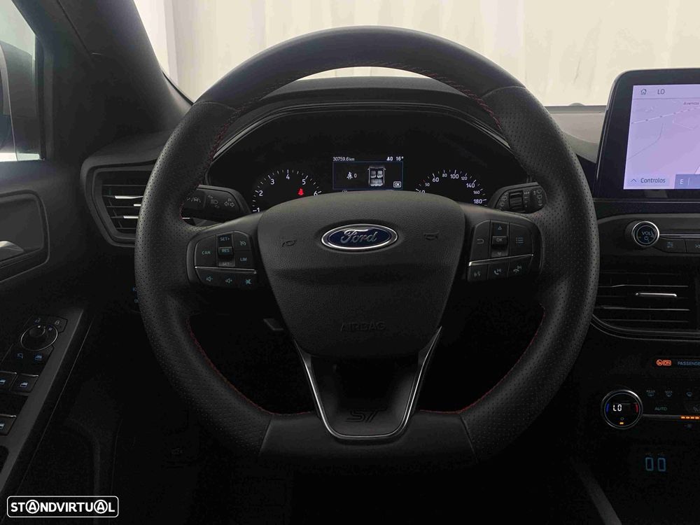 Ford Focus 1.0 EcoBoost ST-Line X - 12