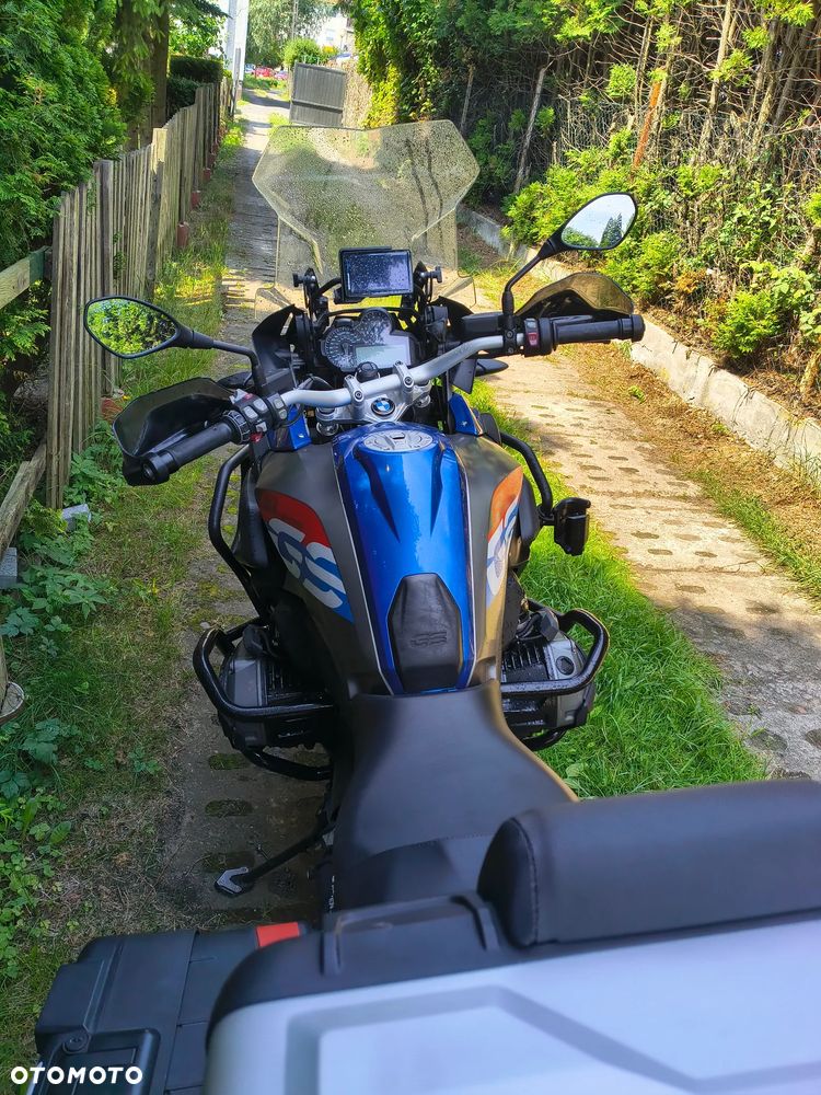BMW R - 1