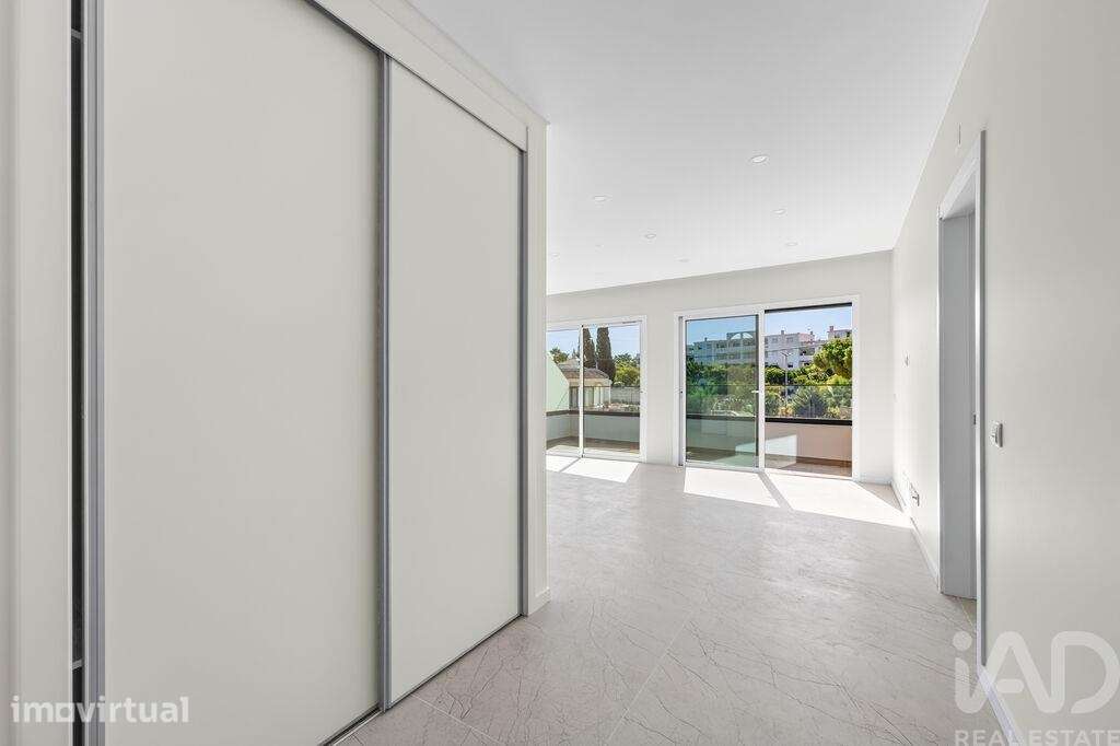 Apartamento T1 em Quarteira de 61,00 m2 - Grande imagem: 2/28