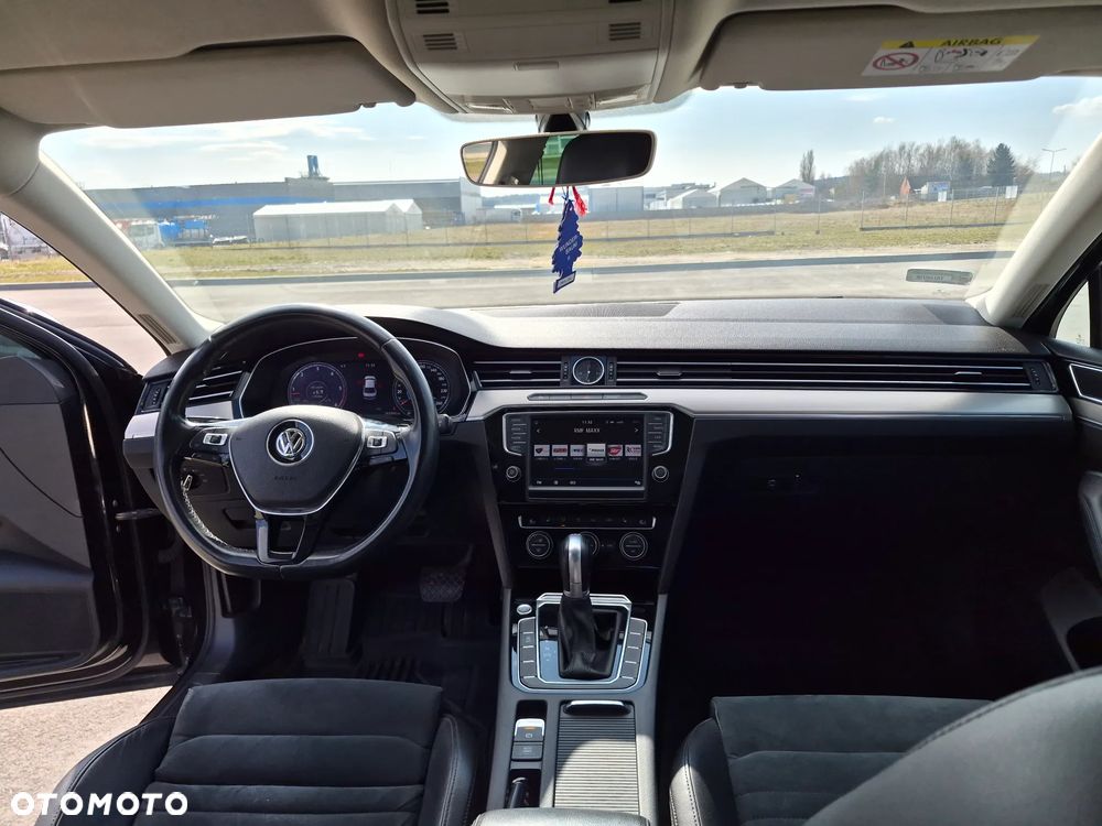 Volkswagen Passat 2.0 TDI (BlueMotion Technology) DSG Highline - 16