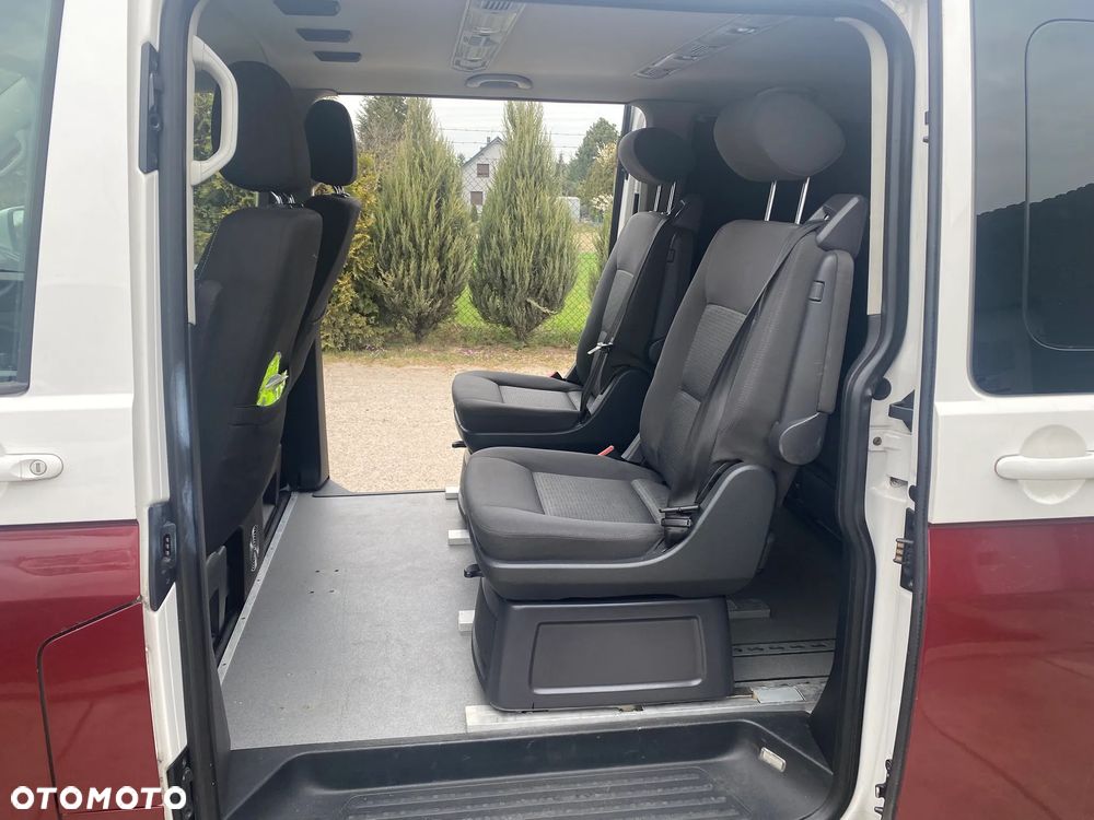 Volkswagen Caravelle - 26